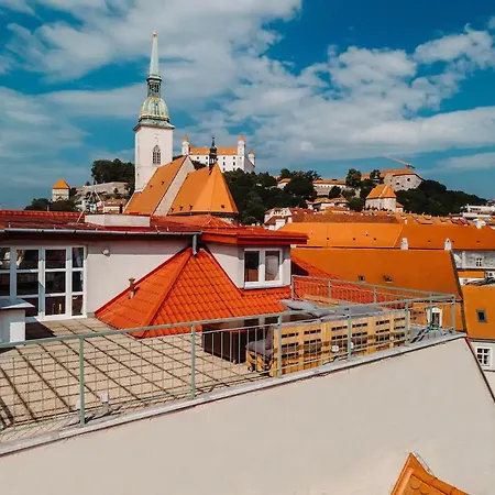 Apartmán Majestic Views From A 60m2 Private Terrace - Castle, Cathedral, Old Town Bratislava