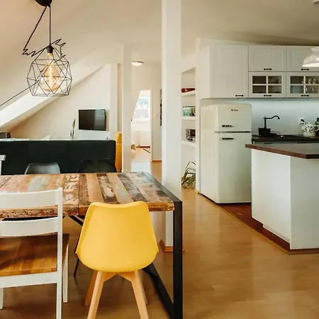 Majestic Views From A 60m2 Private Terrace - Castle, Cathedral, Old Town