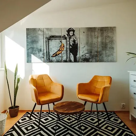 Majestic Views From A 60m2 Private Terrace - Castle, Cathedral, Old Town Братислава