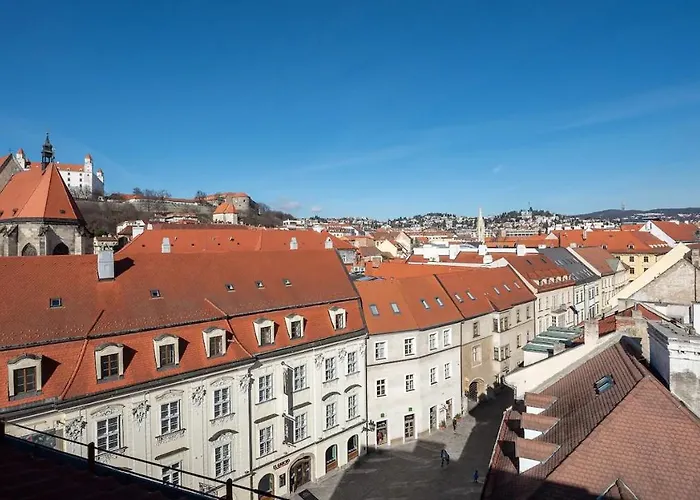 Majestic Views From A 60m2 Private Terrace - Castle, Cathedral, Old Town Appartement *