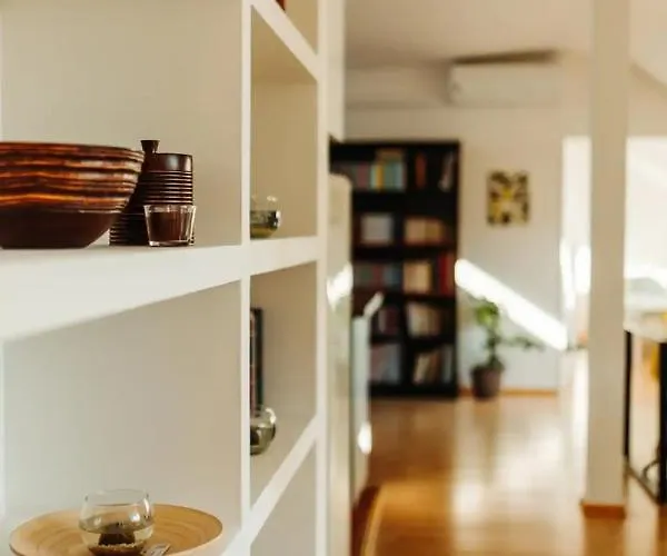 Majestic Views From A 60m2 Private Terrace - Castle, Cathedral, Old Town Appartement