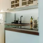 Διαμέρισμα Majestic Views From A 60m2 Private Terrace - Castle, Cathedral, Old Town Μπρατισλάβα