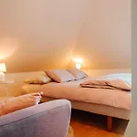 Majestic Views From A 60m2 Private Terrace - Castle, Cathedral, Old Town Διαμέρισμα