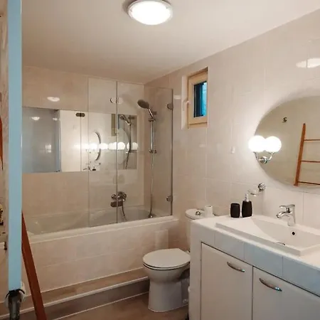 Daire Majestic Views From A 60m2 Private Terrace - Castle, Cathedral, Old Town