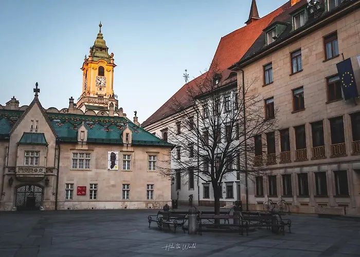 Majestic Views From A 60m2 Private Terrace - Castle, Cathedral, Old Town