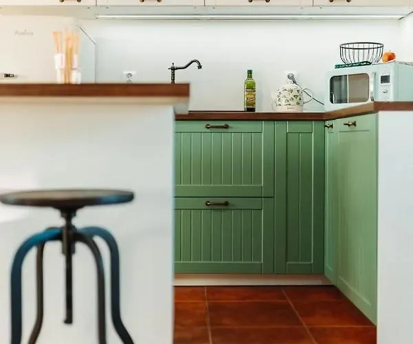 Majestic Views From A 60m2 Private Terrace - Castle, Cathedral, Old Town ブラチスラヴァ